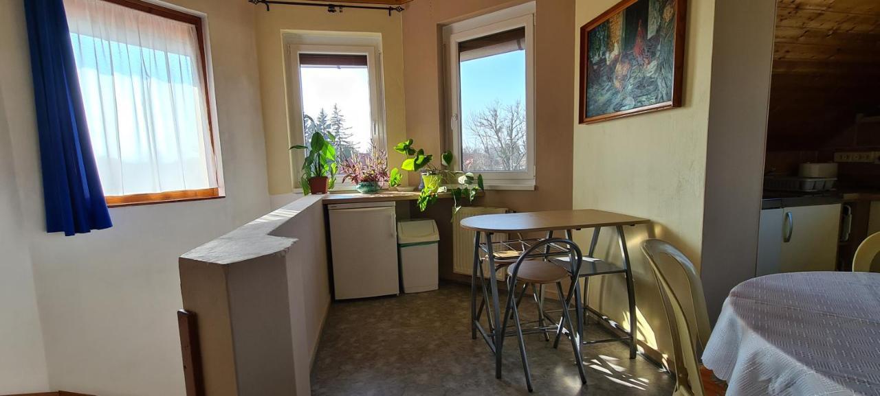 Hajas Familia Kiado Szobak Balatonmariafurdo Bagian luar foto