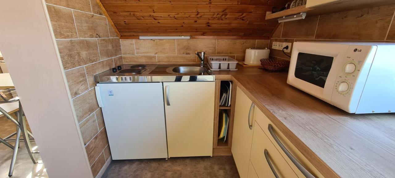 Hajas Familia Kiado Szobak Balatonmariafurdo Bagian luar foto
