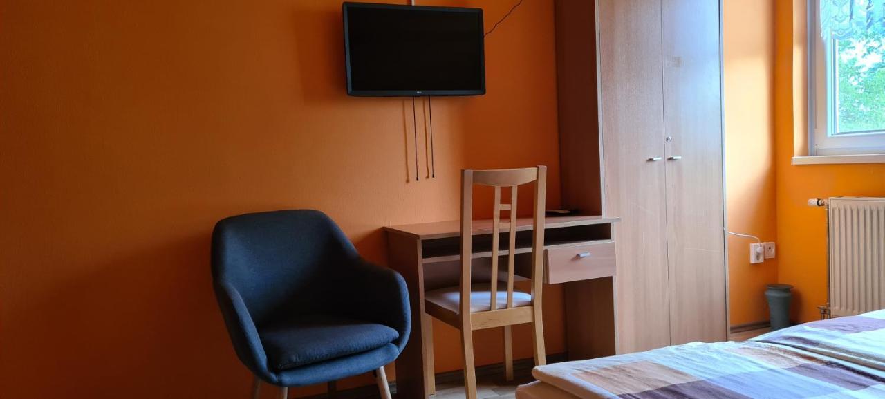 Hajas Familia Kiado Szobak Balatonmariafurdo Bagian luar foto